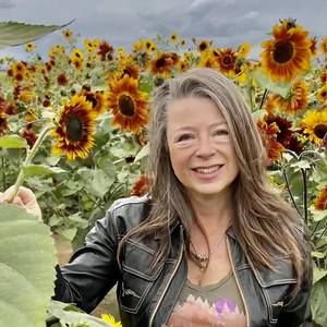 Meet your Posher, Dawn